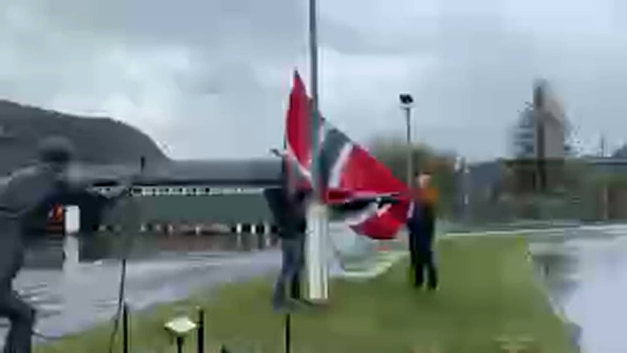 Flaggheising Korsvegen