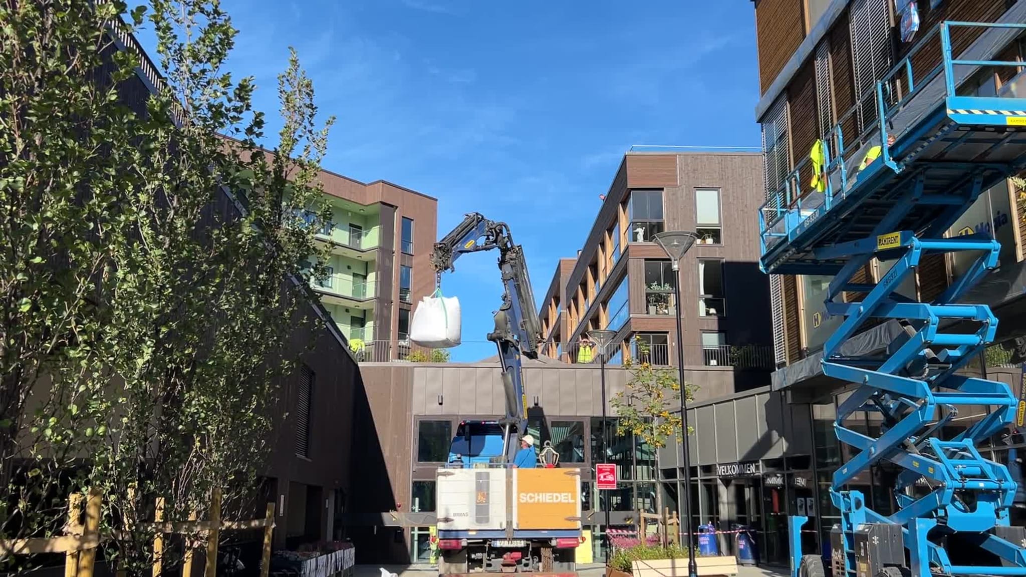 Laster singel opp på Melhustorget