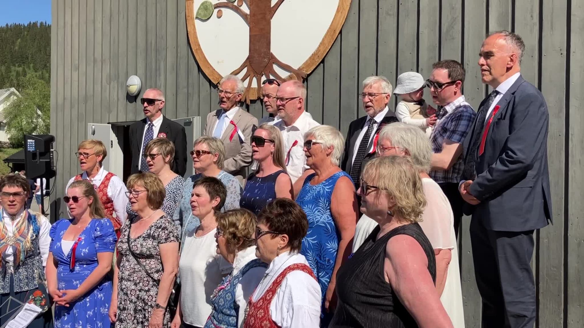 Felleskoret i Singsås synger