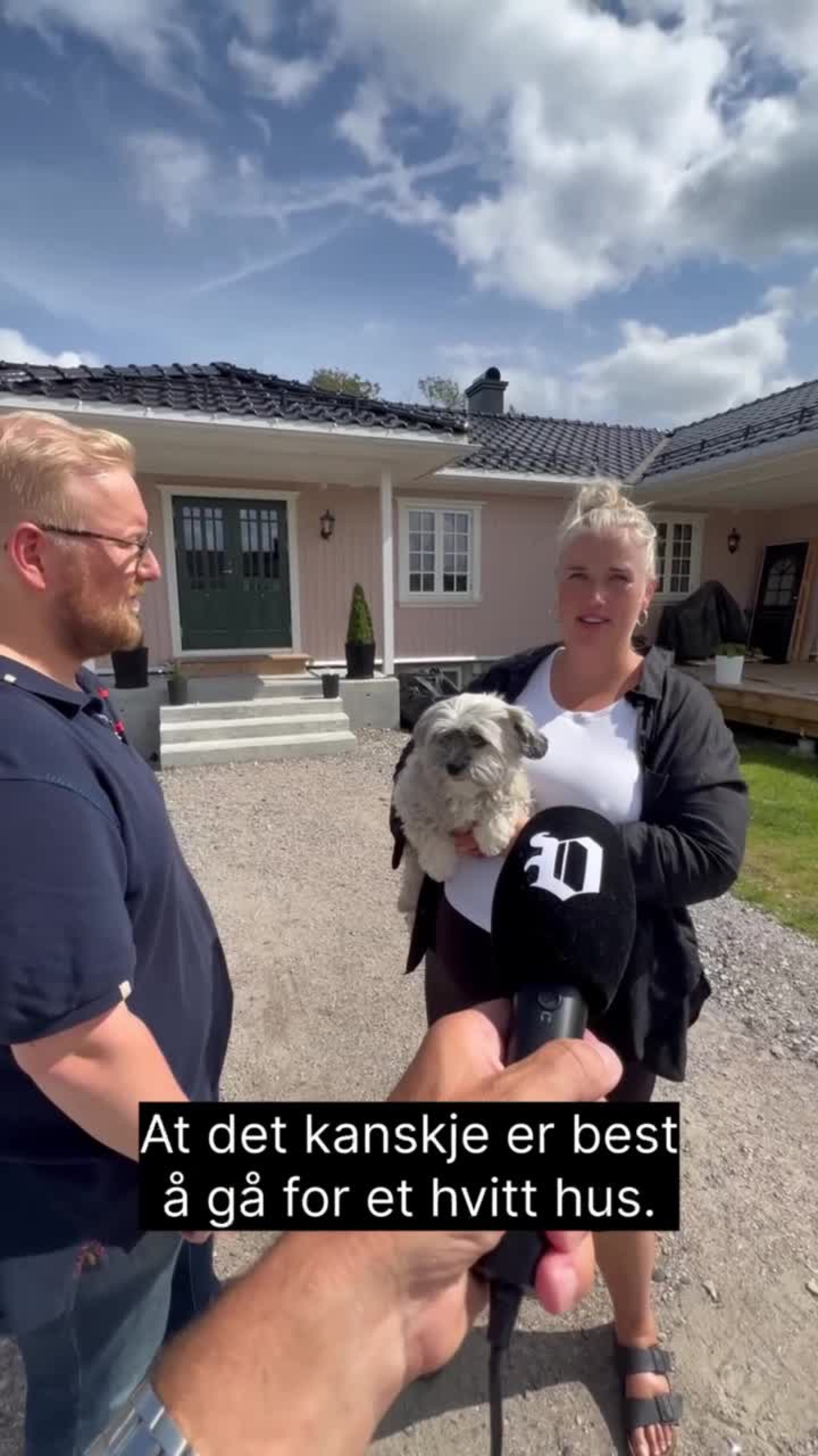 Paret gikk for rosa hus