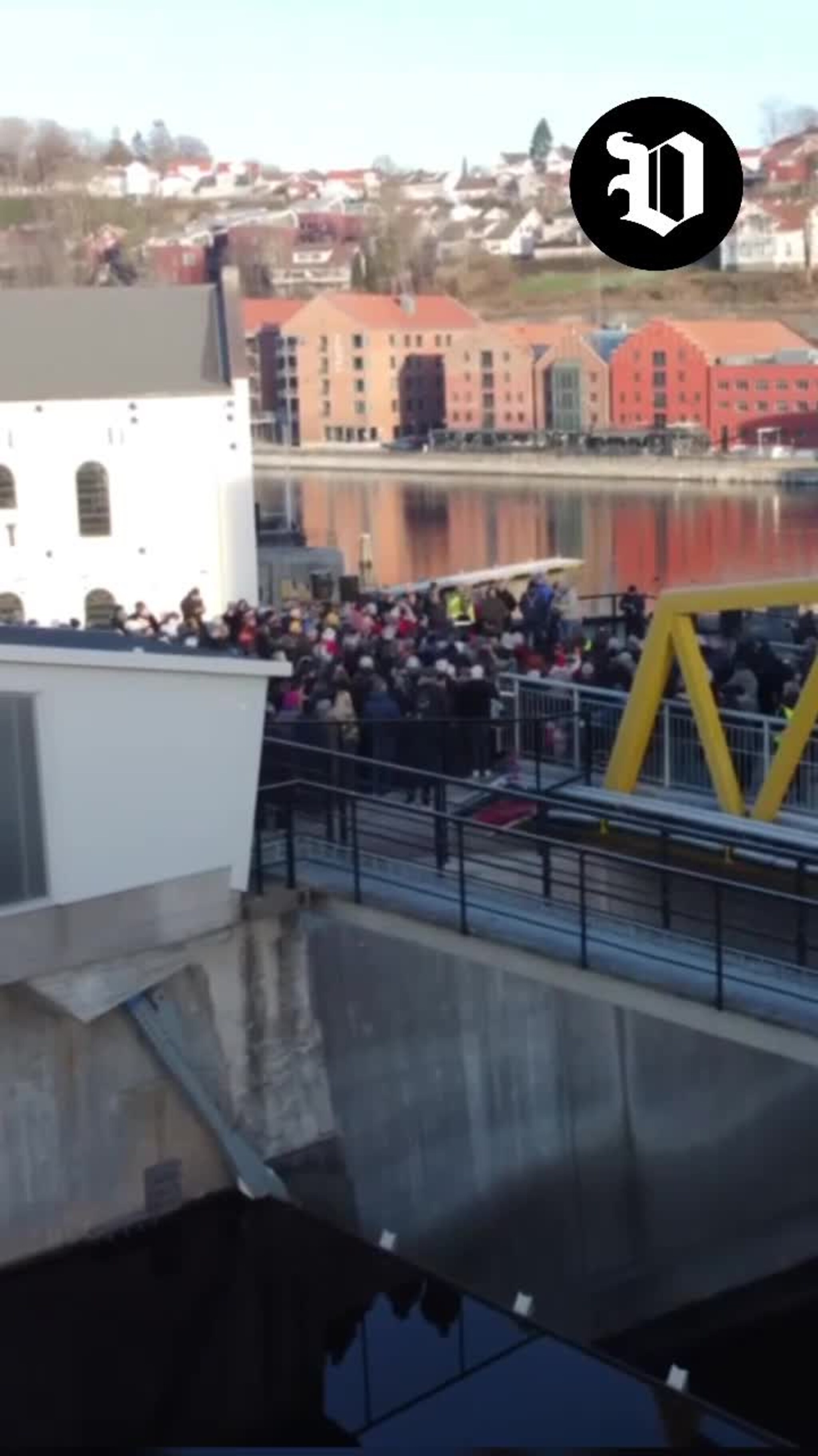 Damfossbrua er åpnet
