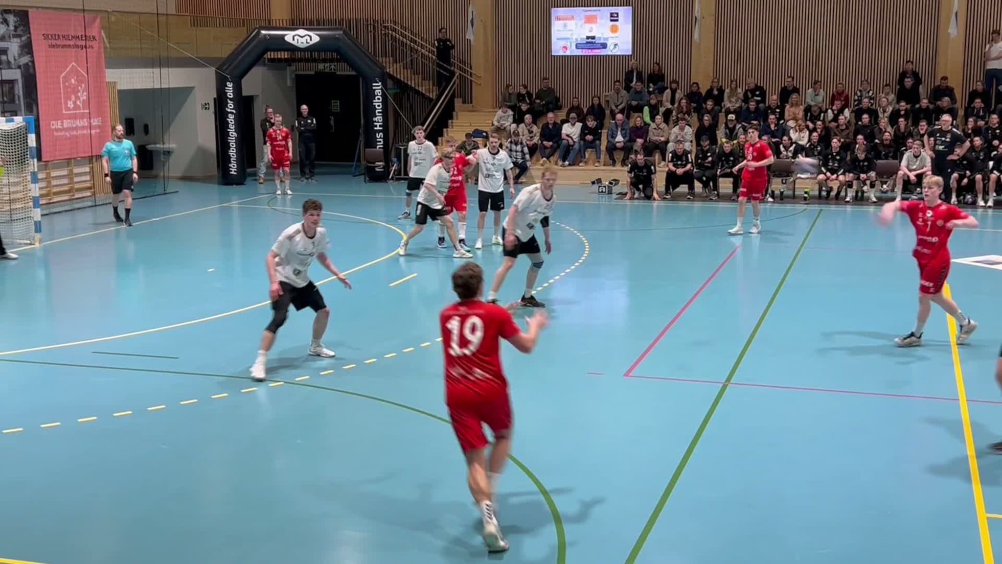 Petter Eikrem scorar