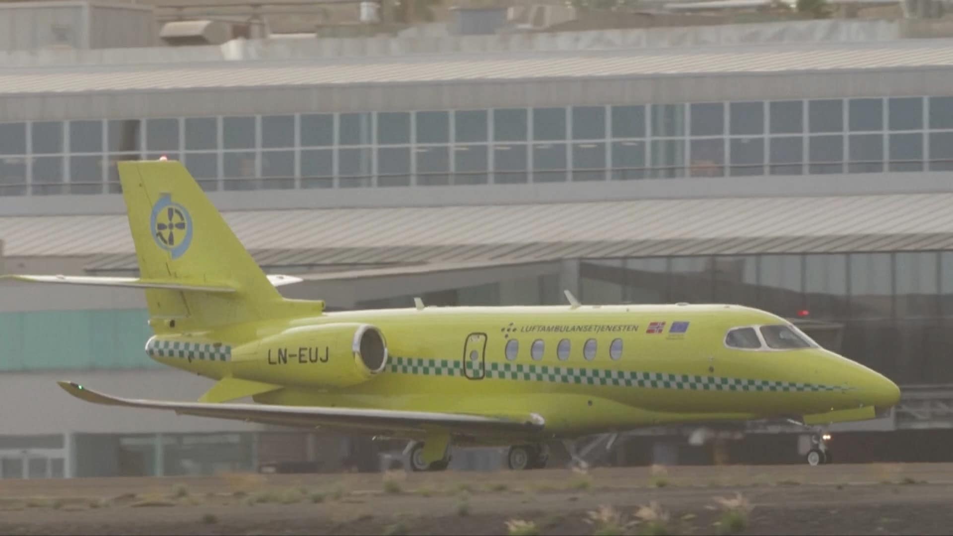Her lander et norsk ambulansefly på Tenerife