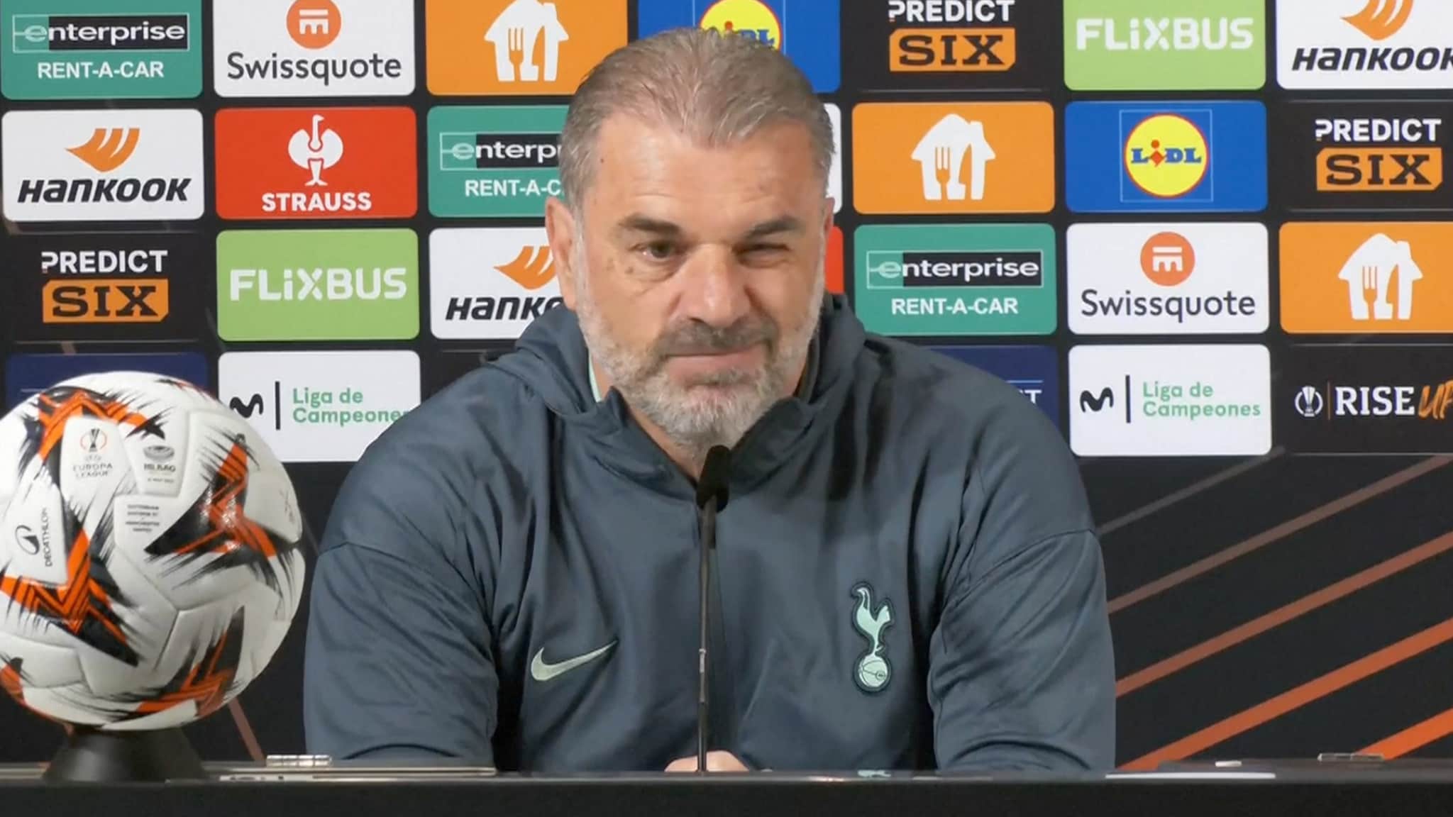 Oppgitt Postecoglou: Reagerer på 'klovn'-betegnelse