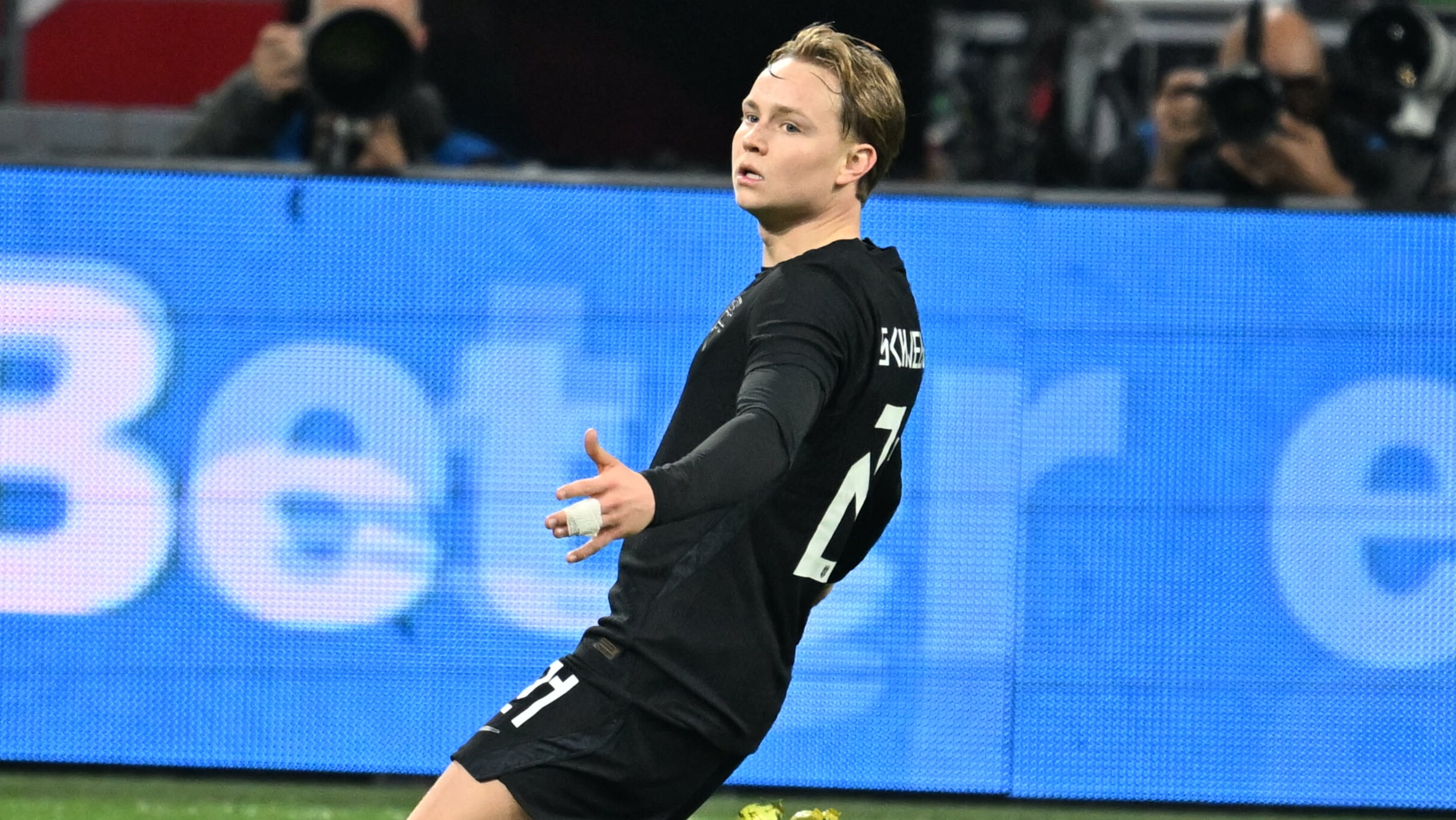 Reaksjoner i pausen med VGs studio