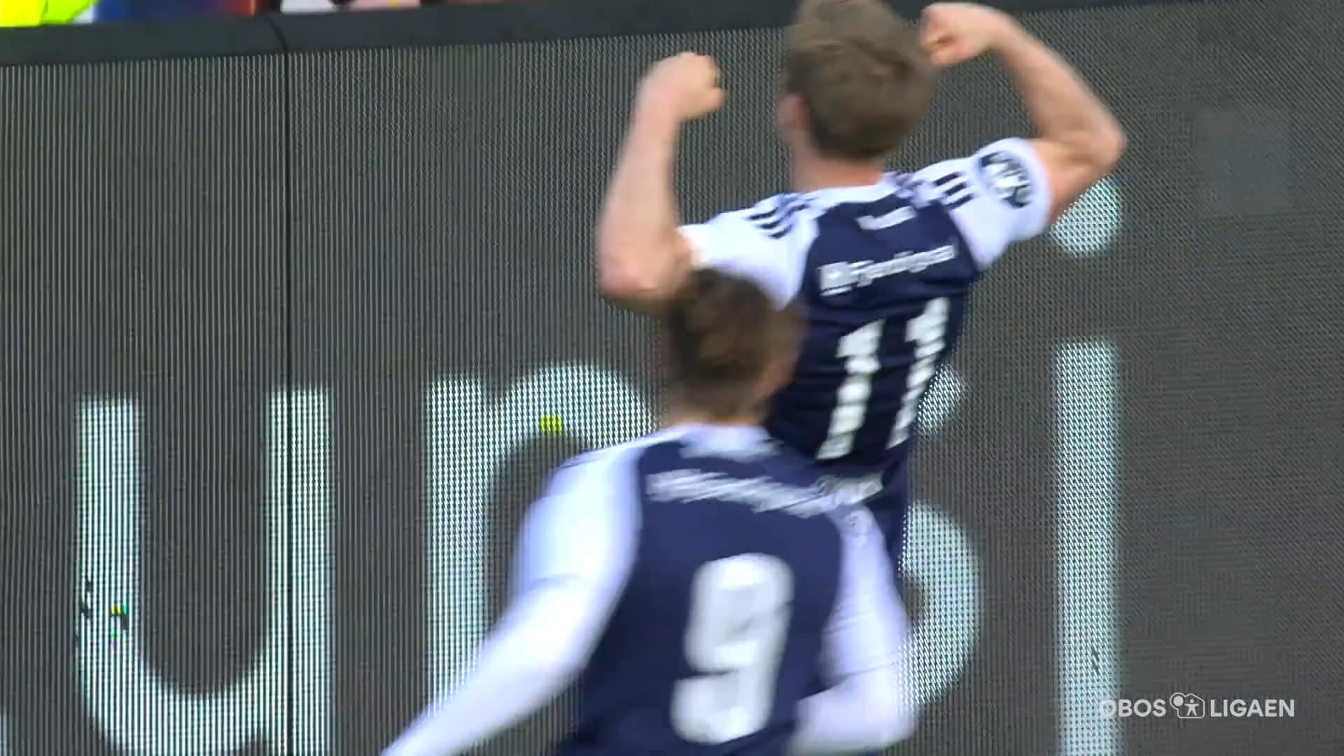 Se høydepunktene: Strømsgodset vant etter sen scoring mot Stabæk