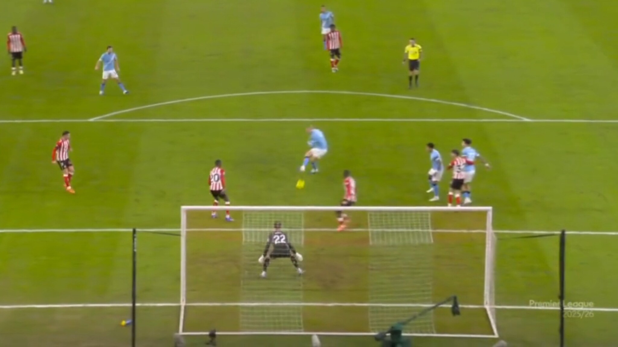 Frustrert Haaland med kjempebom da Manchester City snublet i tittelkampen