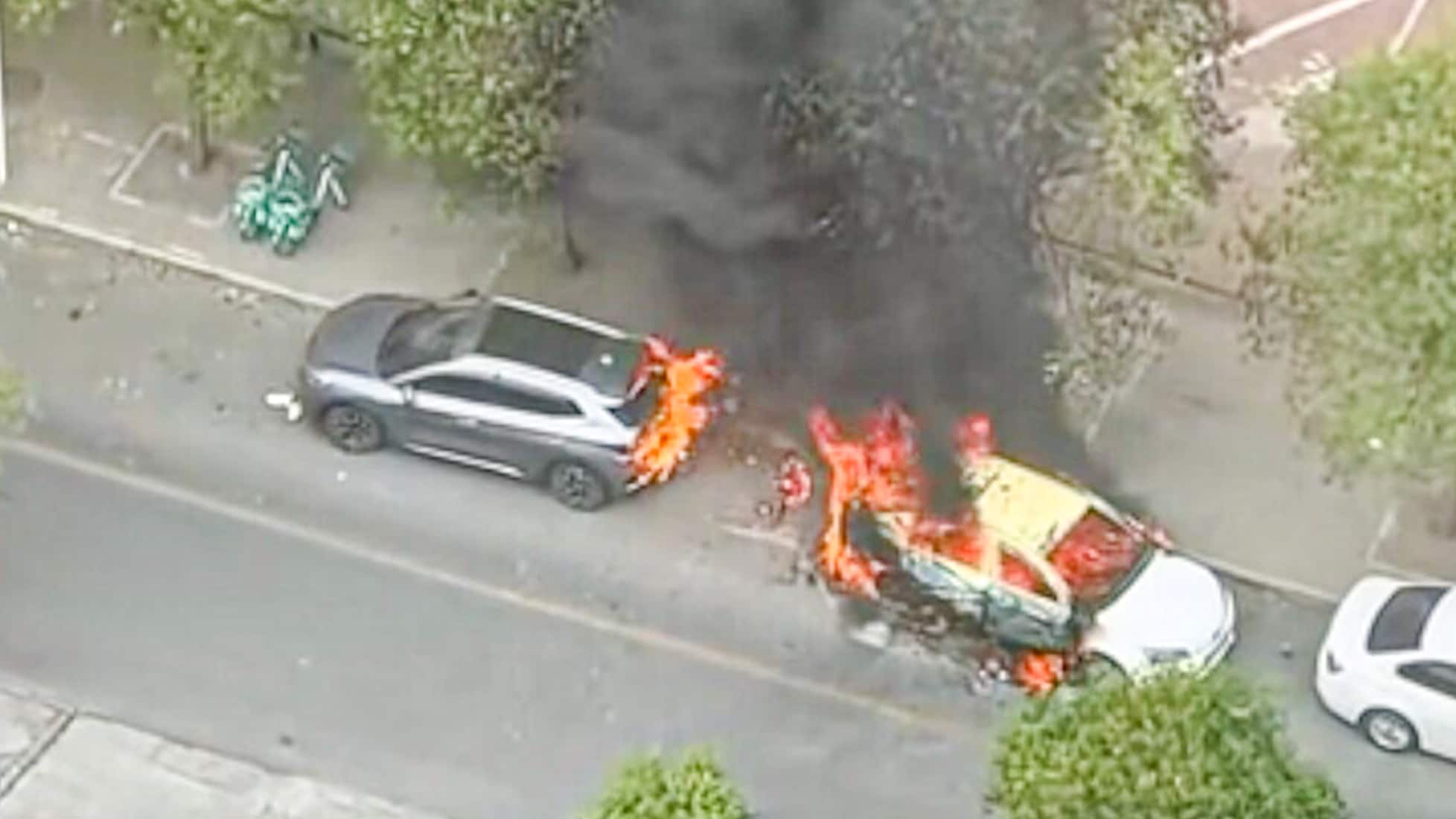 Kjørte i brennende bil