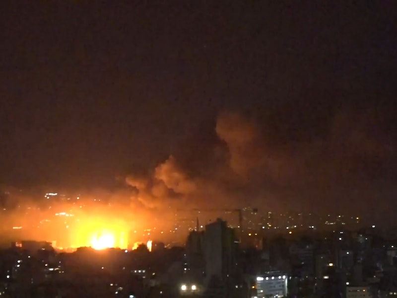 ベイルート全土で大規模な爆発音が聞こえた