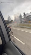 Bil brant på E6 – veien delvis åpnet 