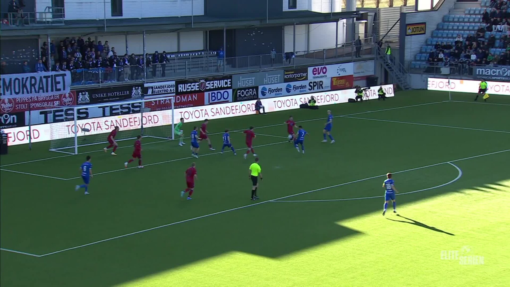 Kjempetabbe da Sandefjord herjet mot Molde
