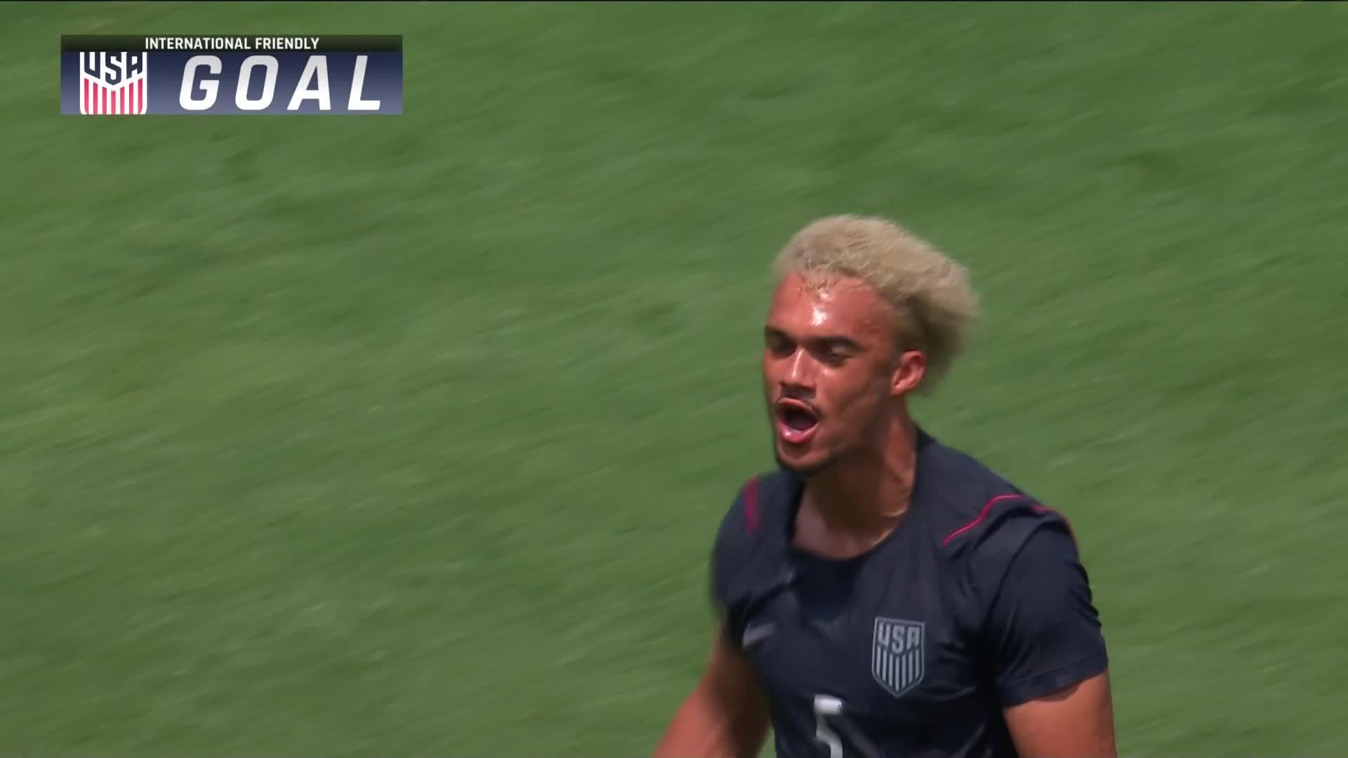 Antonee Robinson scorer mot Tyskland