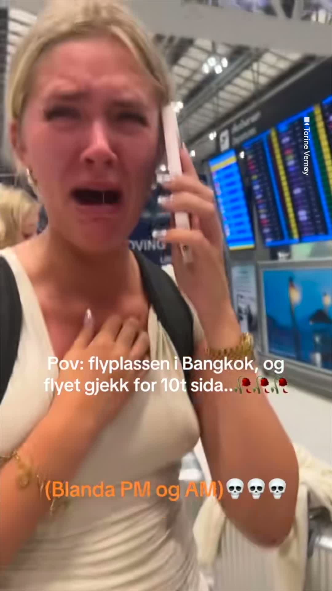 Her skjønner jentene at flyet hadde gått.