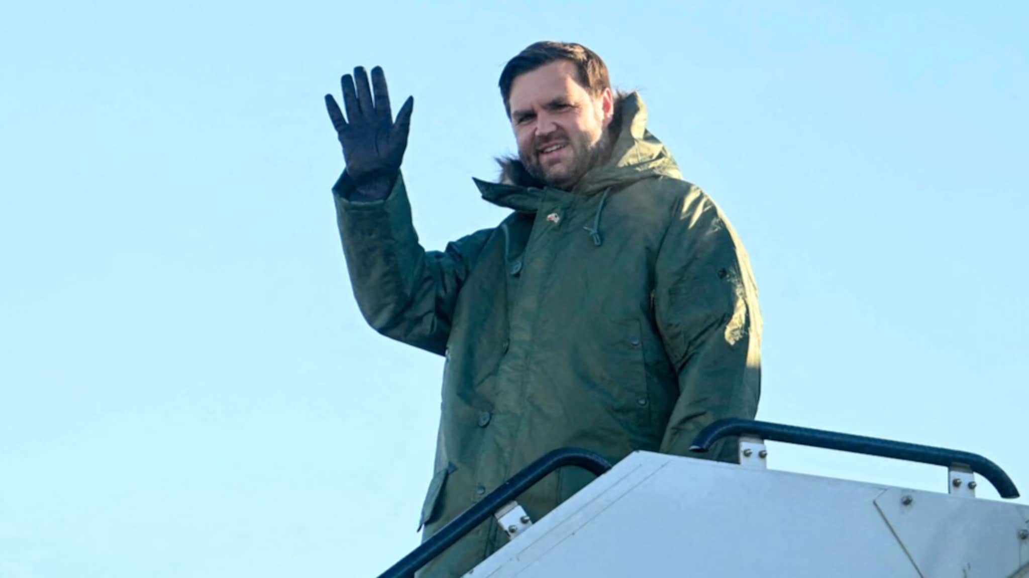 J.D. Vance besøker Grønland: Redusert opphold og militærbasebesøk