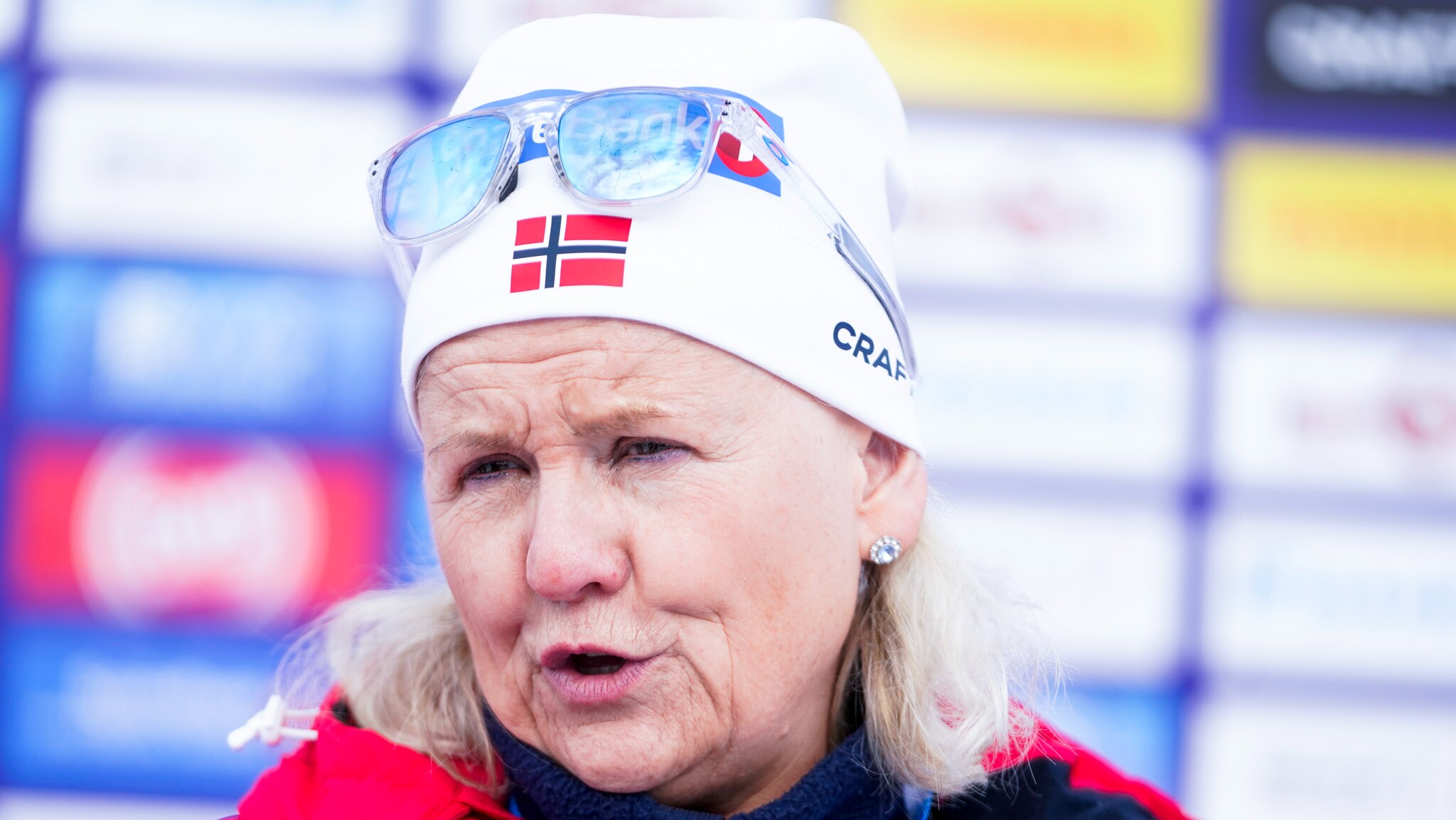 SE: Skipresident Tove Moe Dyrhaug møter pressen før første gang etter hoppjukset