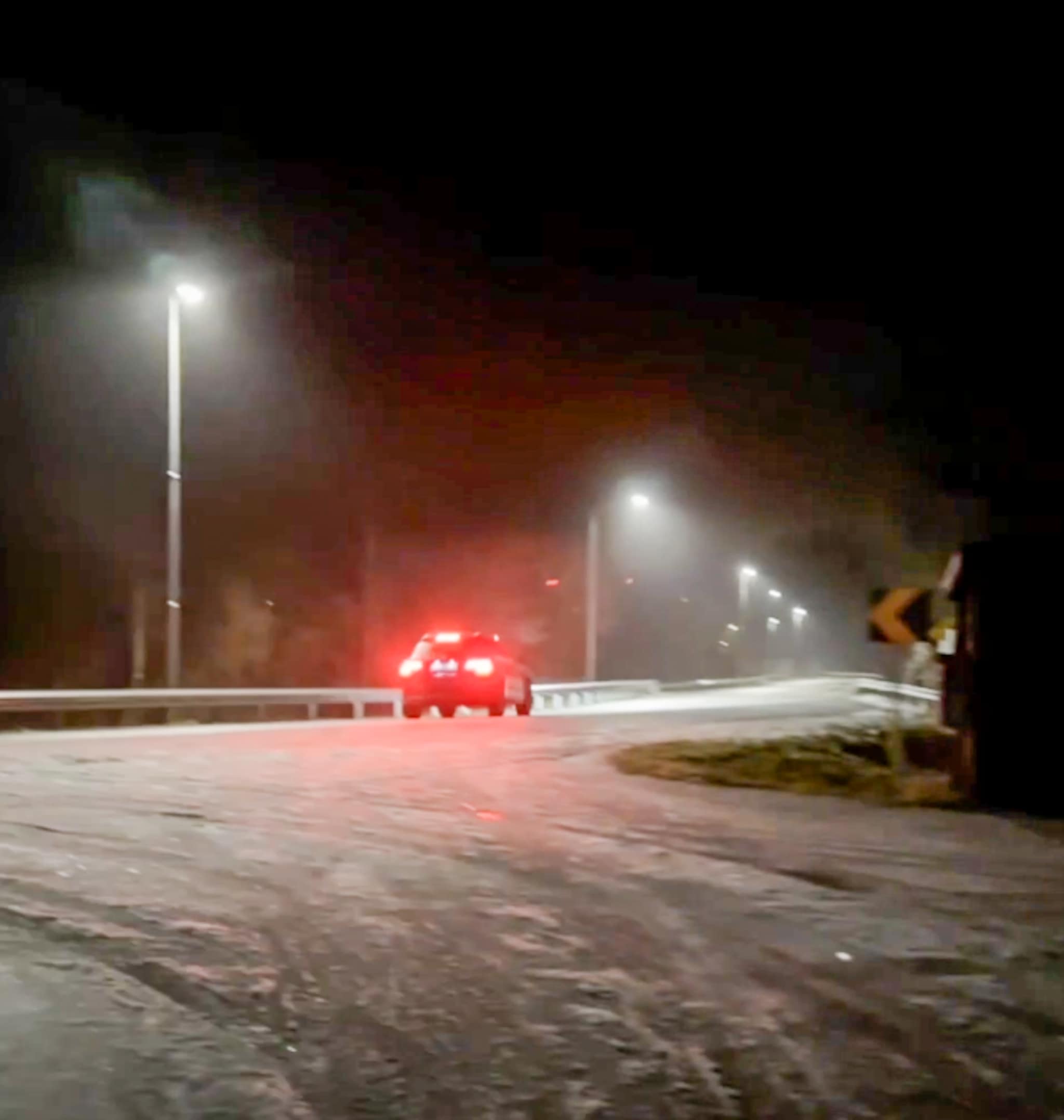 Underkjølt regn skaper ekstrem glatte i Innlandet