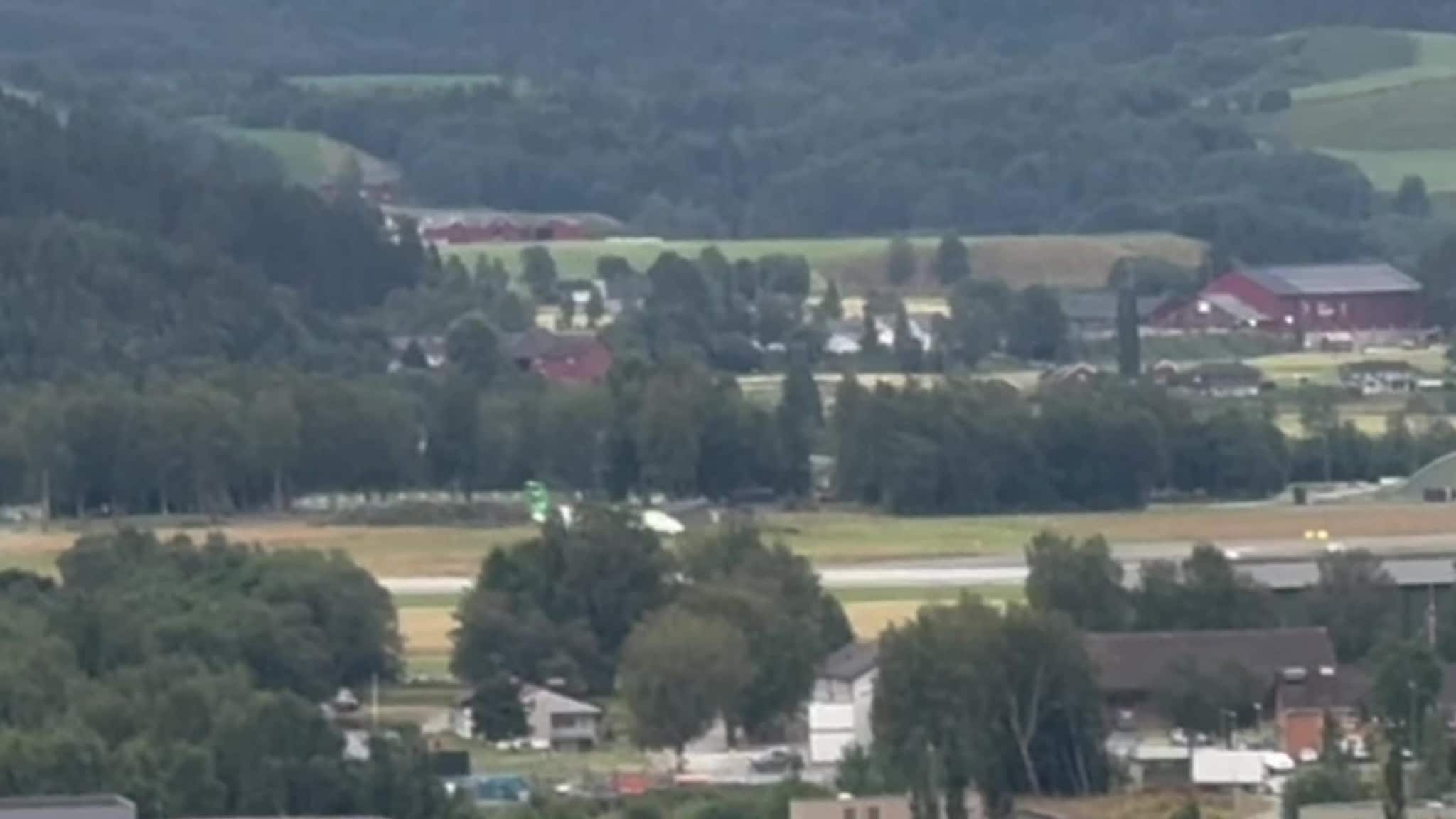 VG nyheter: Widerøe-fly sirkler over Værnes med landingshjulproblemer