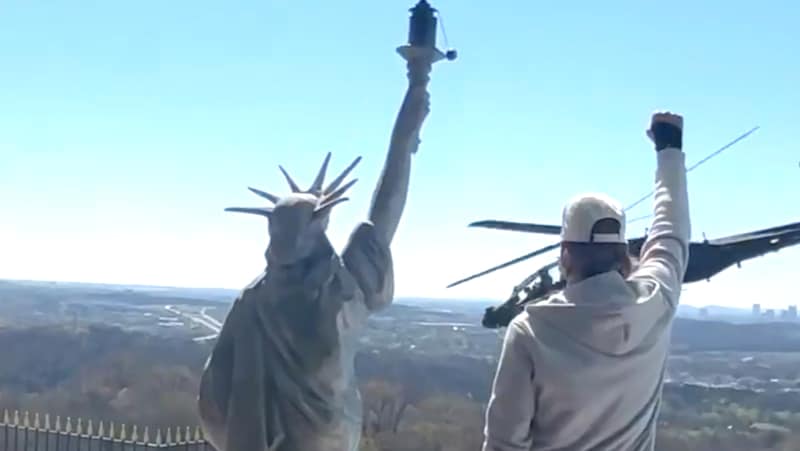 Slipper straff etter helikopter-stunt