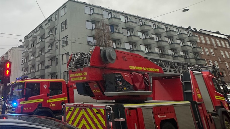 Brann i bygård i Oslo - deler av Ring 2 stengt