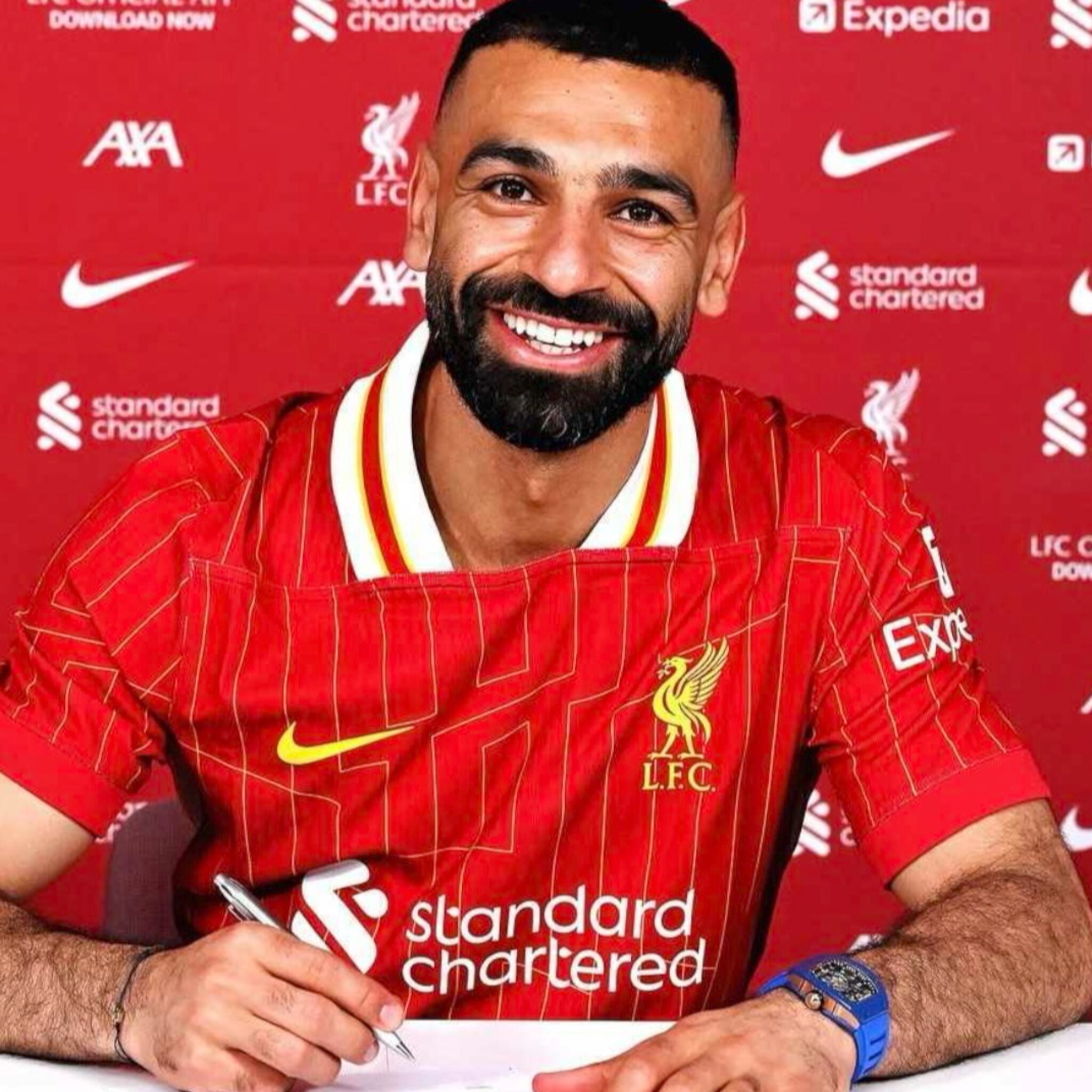 Salah-detalj skaper overskrifter i England
