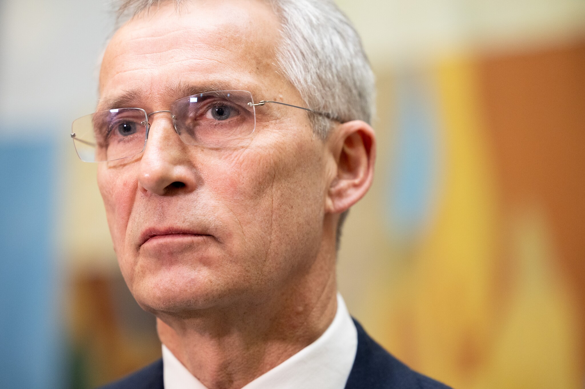 Finansminister Jens Stoltenberg holder pressekonferanse