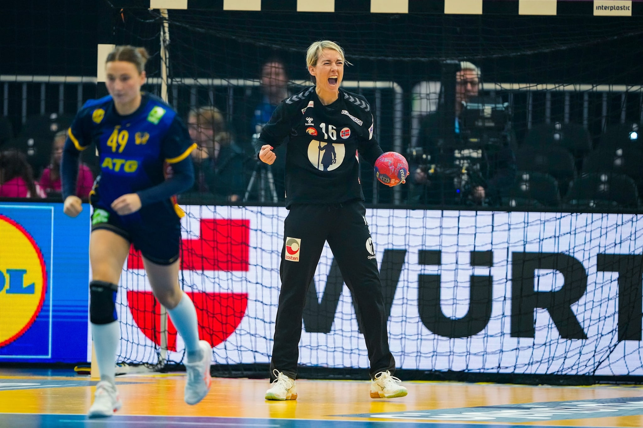 Norge ydmyket Sverige med 13 mål i håndball-VM