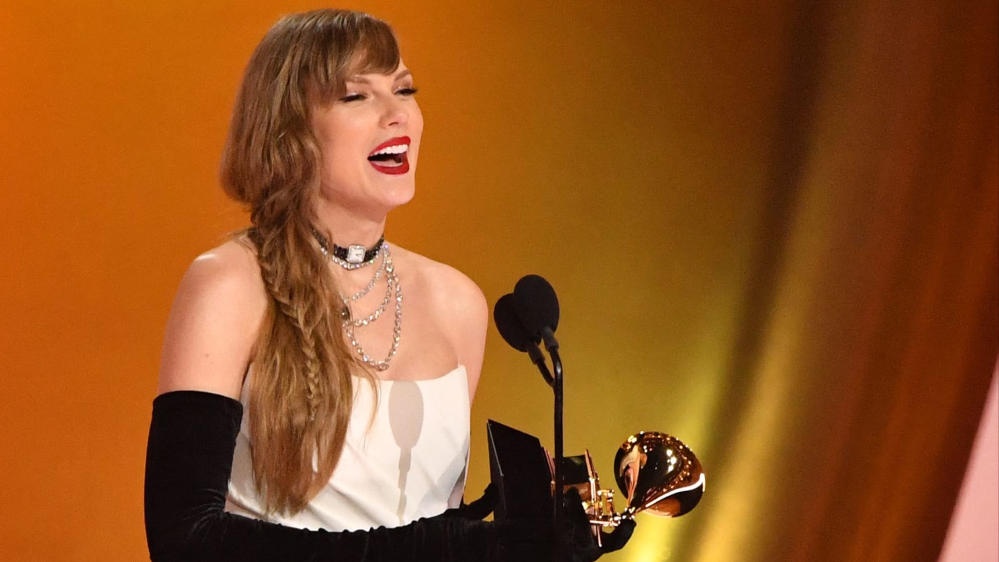 Direkte fra den rød løperen før Grammy-utdelingen