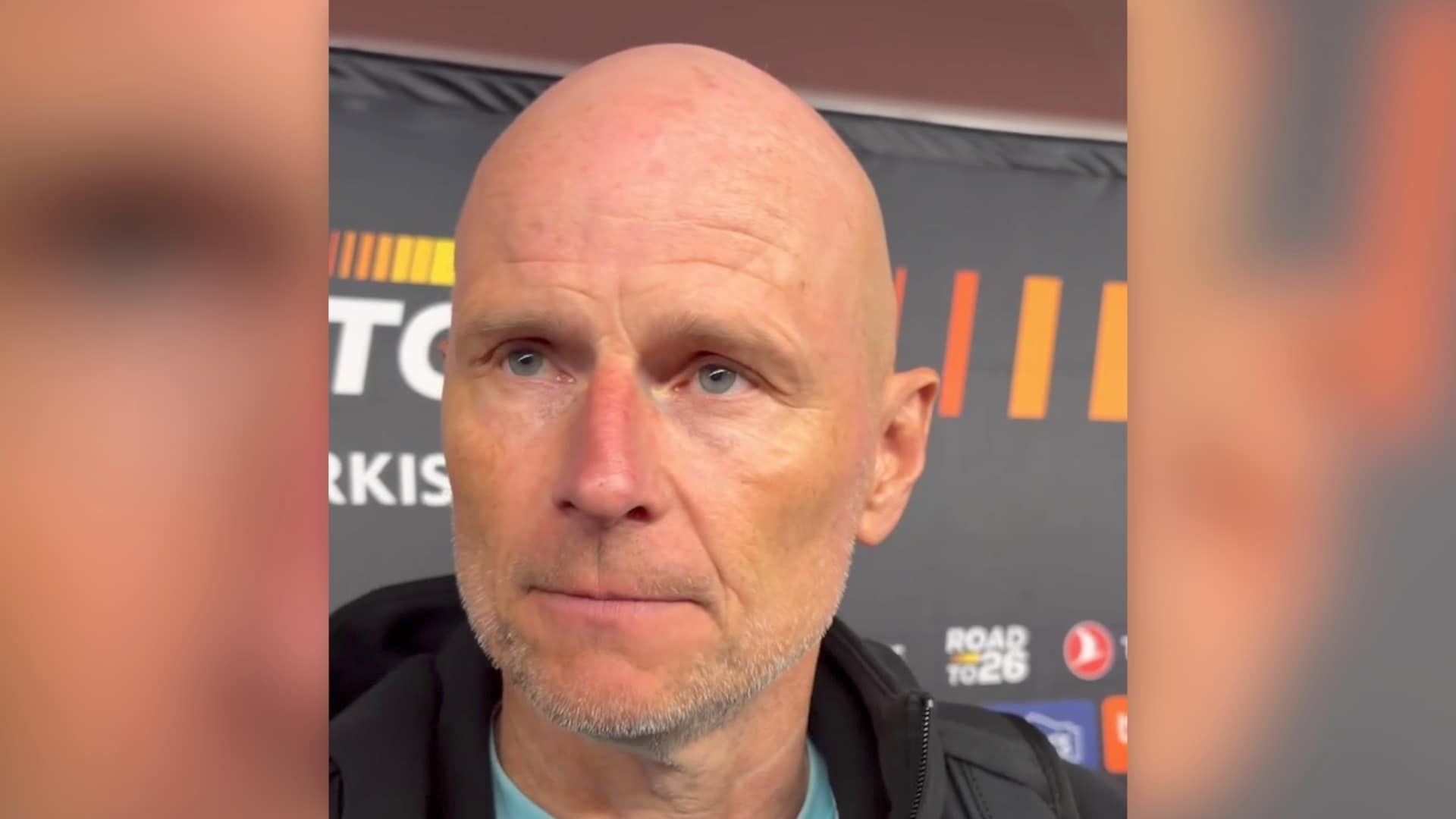 Dette sa Solbakken etter at Eriksen falt om