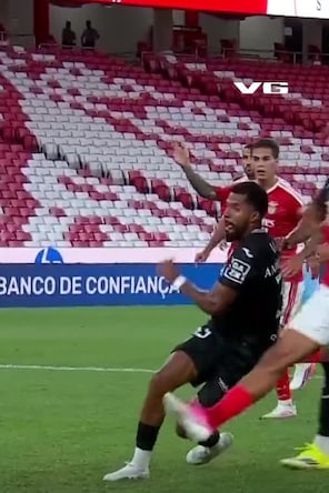 2-2 Andre Clovis, Viseu