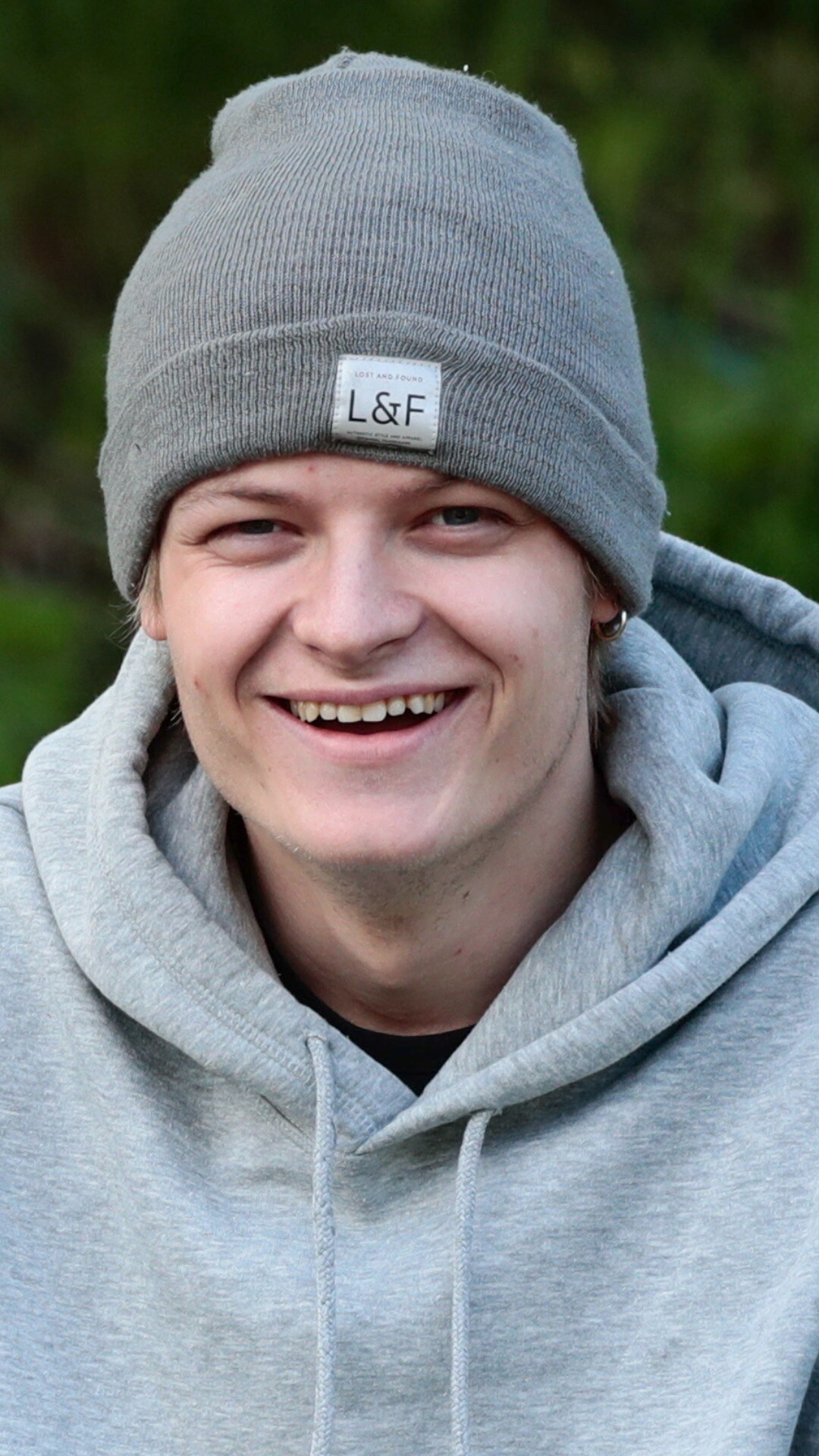 Høiby vil stoppe boken - VG