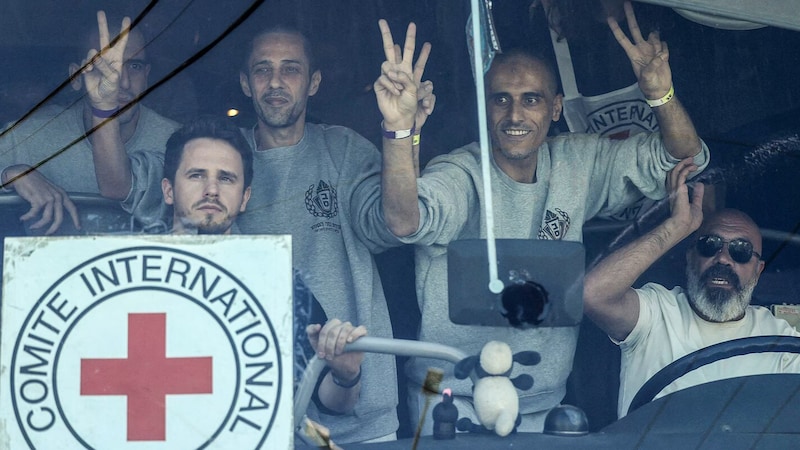 Løslater palestinske fanger: – Ba oss om å ikke vise glede