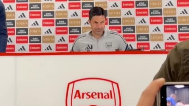 Latter i salen da Arteta fikk Haaland-spørsmål