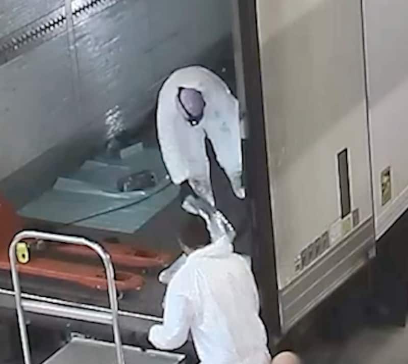 Gigantbeslag på Svinesund: Skjulte 325 kilo hasj i gulvet på trailer