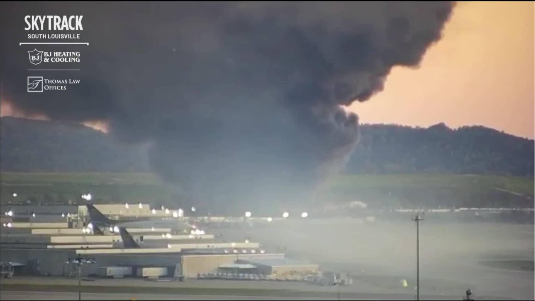 Postfly eksploderte under avgang i Louisville