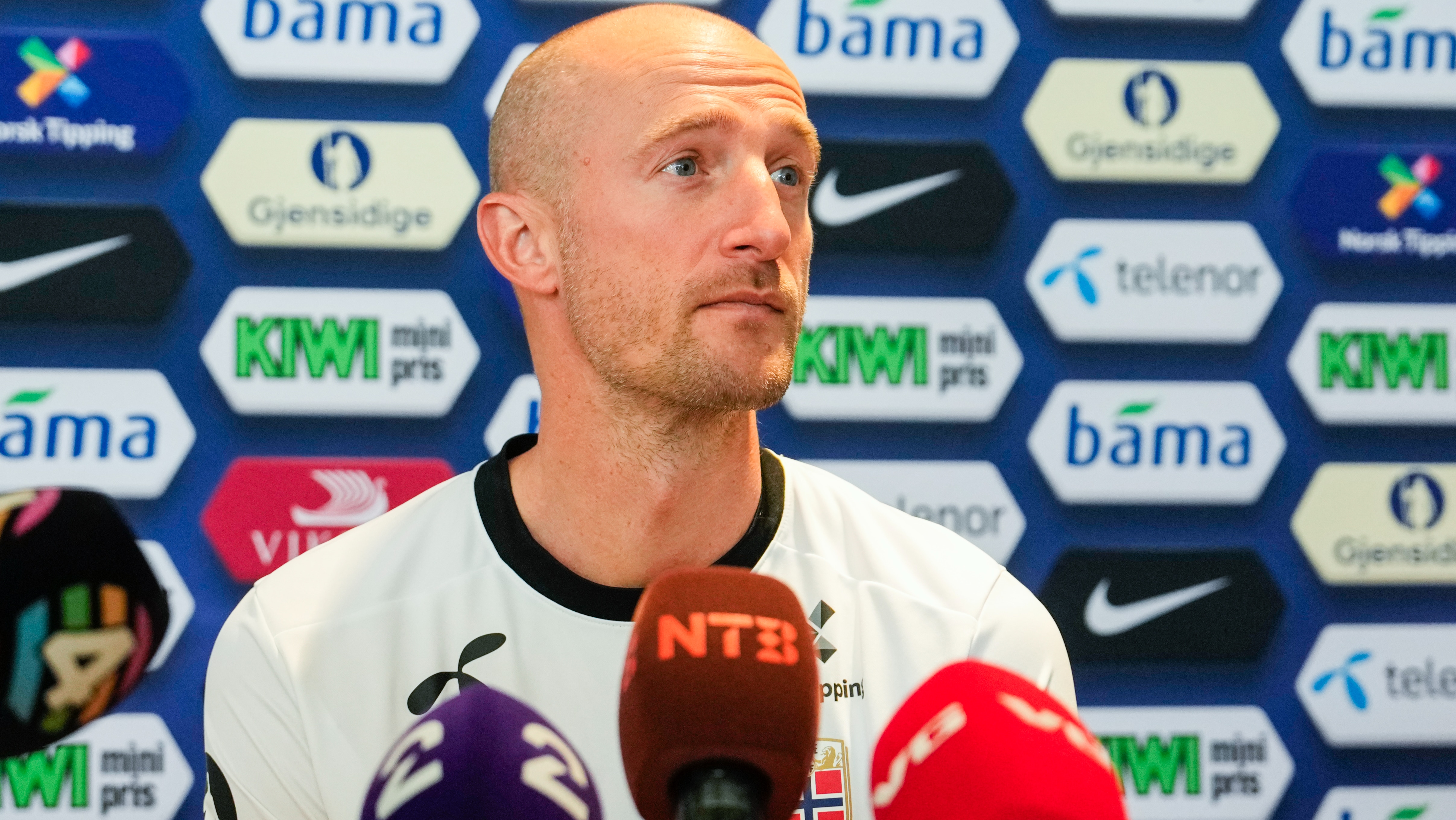 Se: Brede Hangeland og Truls Dæhli møter pressen etter ankomst USA