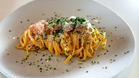 Kremet pasta med laks