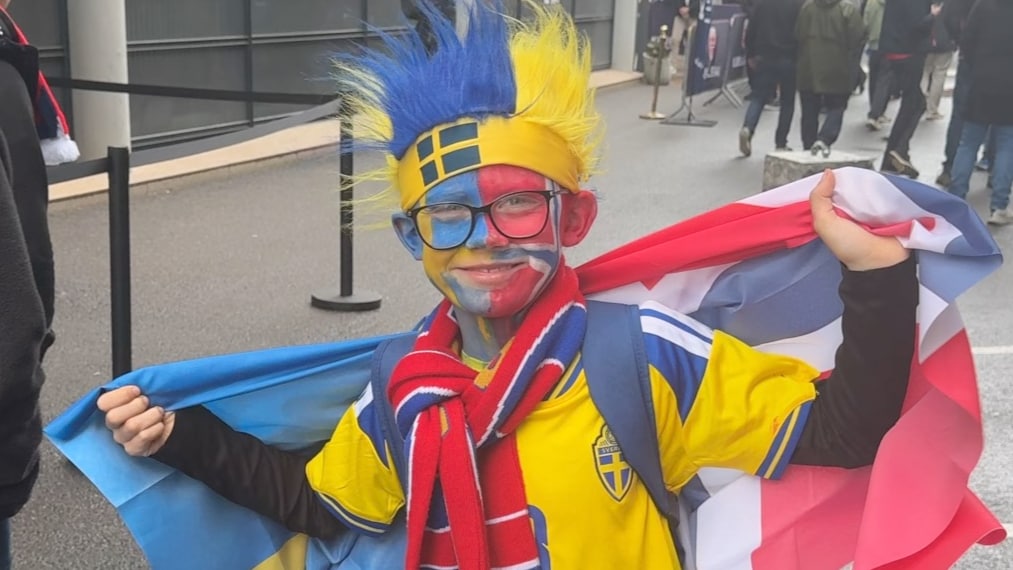 Folkeliv før Sverige-kampen: - Kan ta seg en bolle