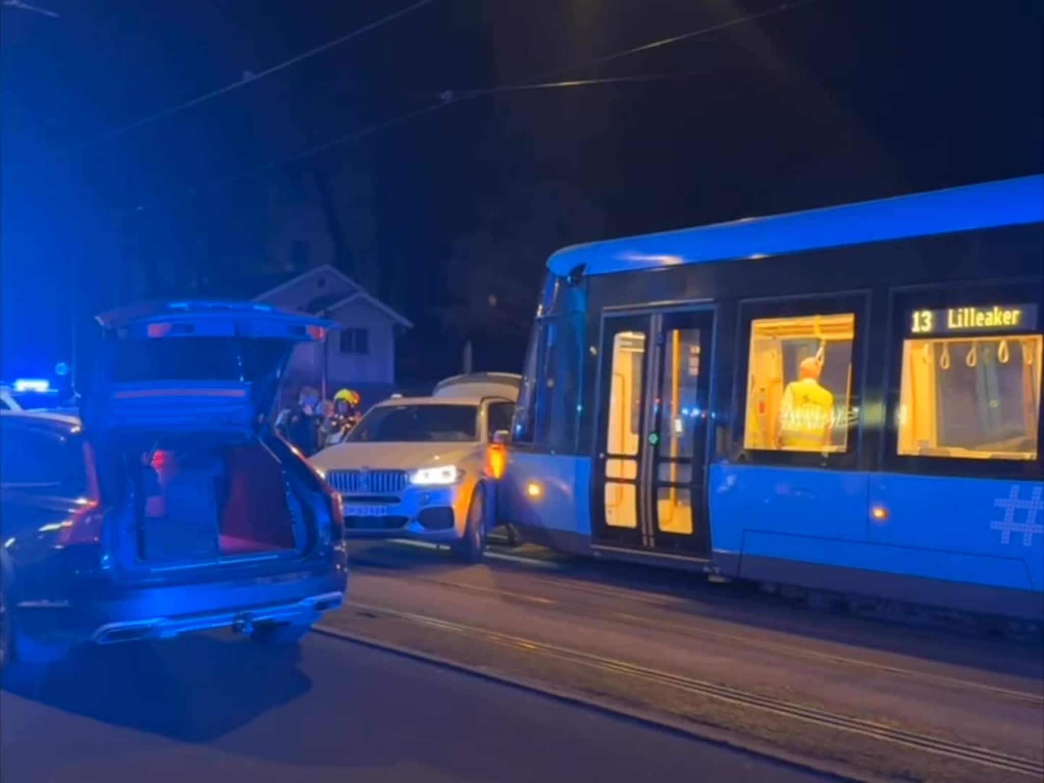 Trikk og politibil kolliderte ved Solli plass i Oslo