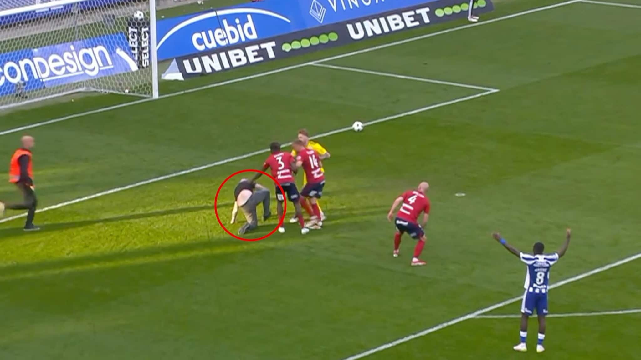 Supporter angrep spiller i svensk fotball: IFK Göteborg anmelder