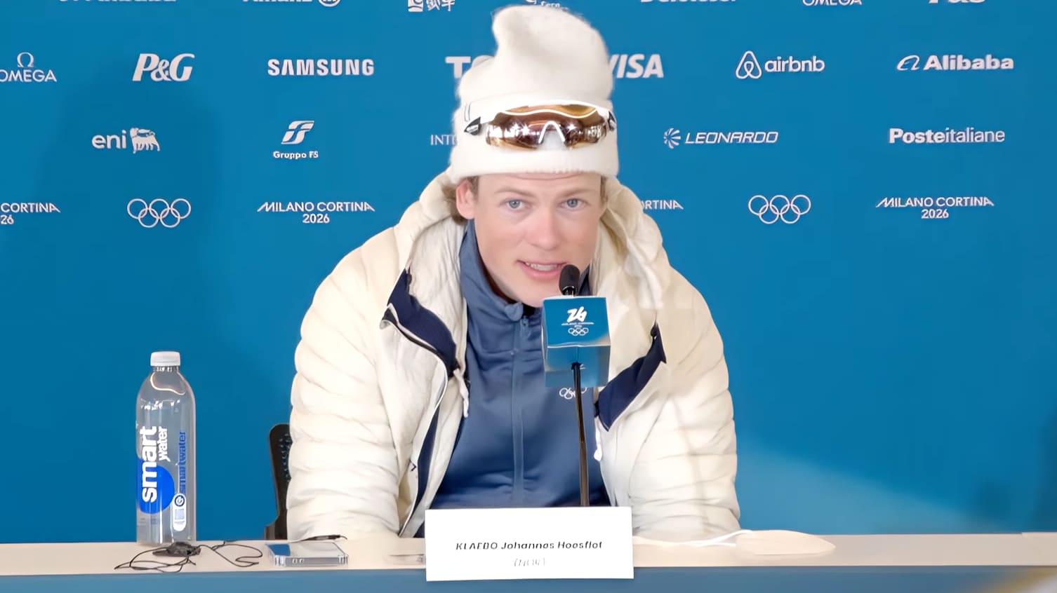 Klæbo svarer på pikant kjærestespørsmål - får salen til å le