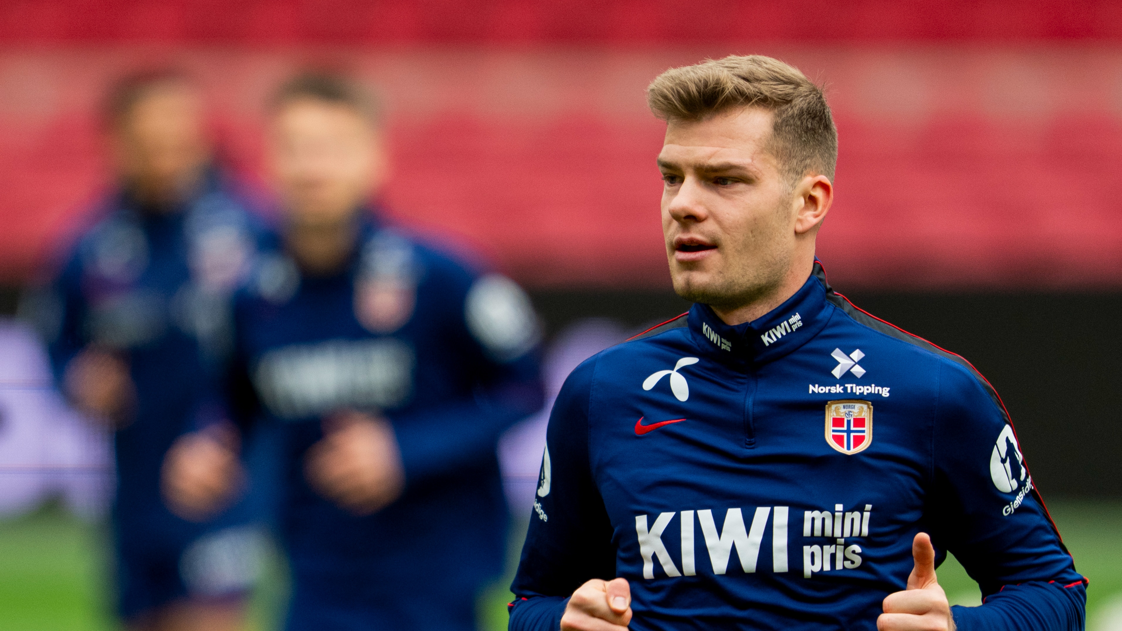Se nå: Ståle Solbakken og Alexander Sørloth møter pressen