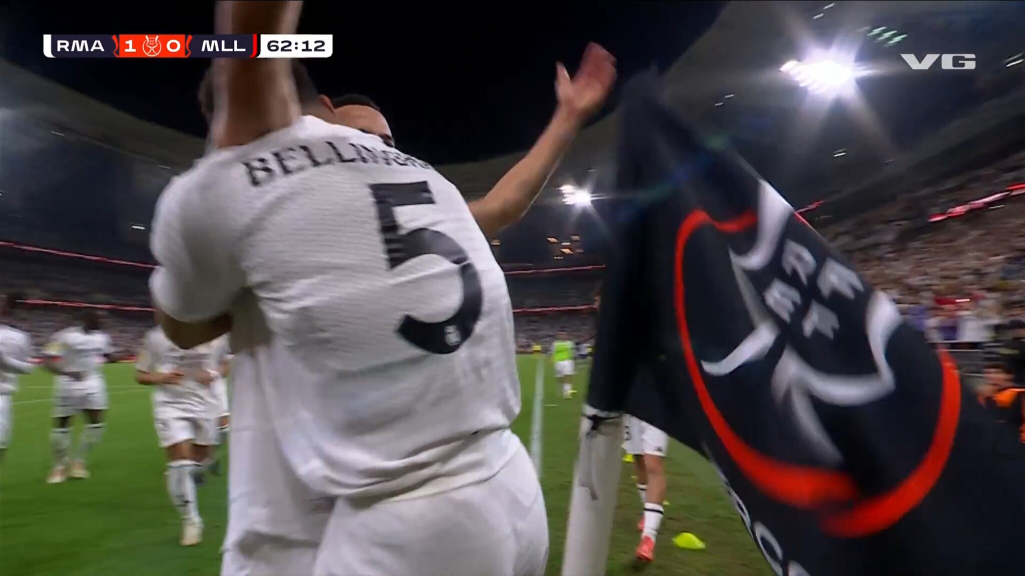Jude Bellingham sender Real Madrid i ledelsen