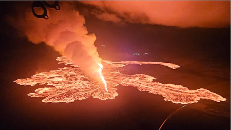 アイスランドで新たな火山噴火: – 溶岩流が広がっている
