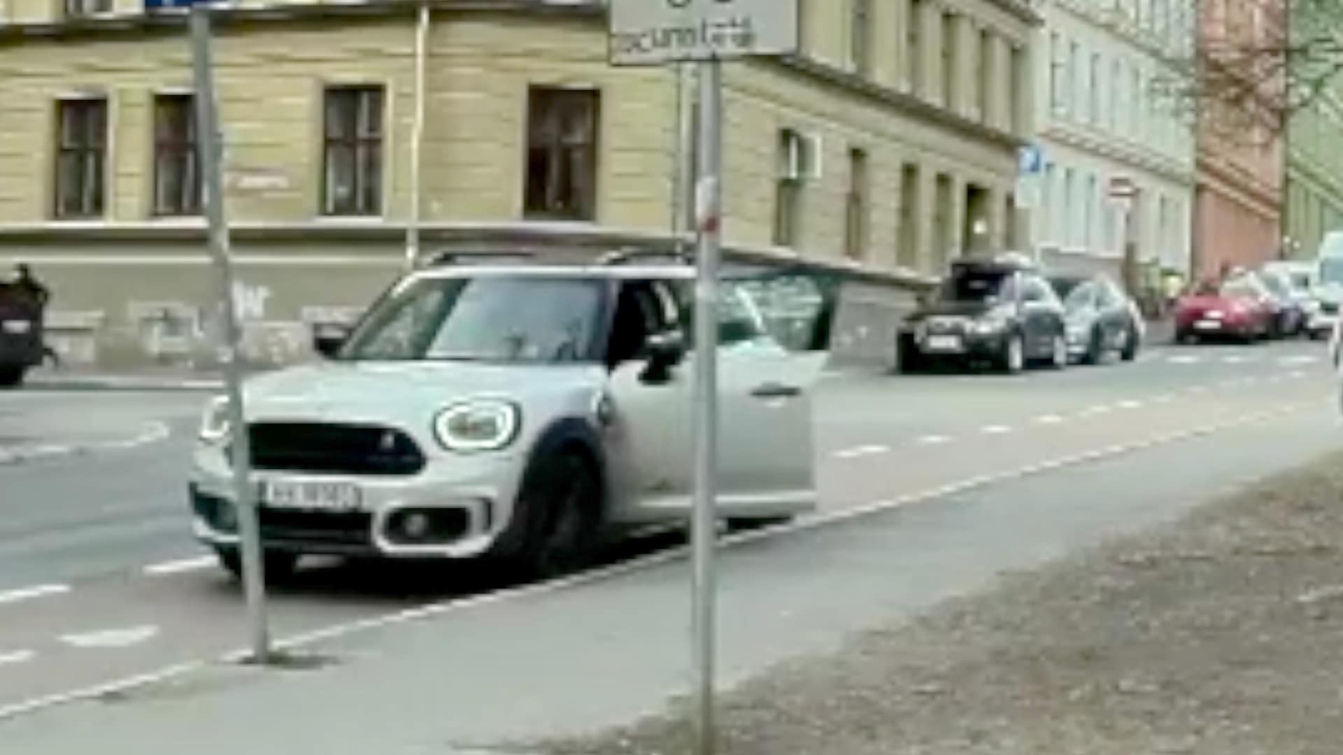 SE: Bildrama på Grünerløkka i Oslo