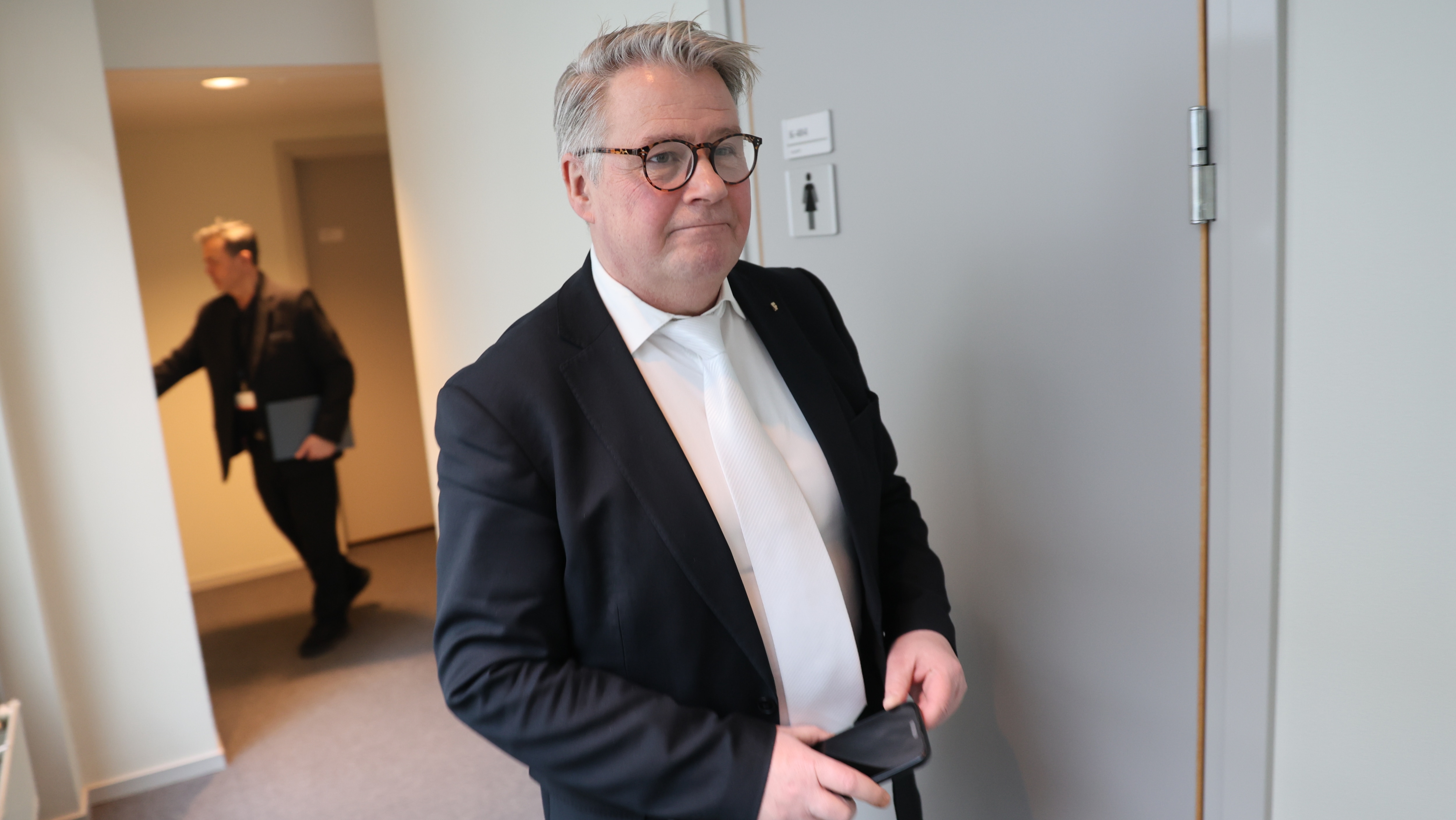 Vil sette ned granskningskommisjon: - Svært uvanlig