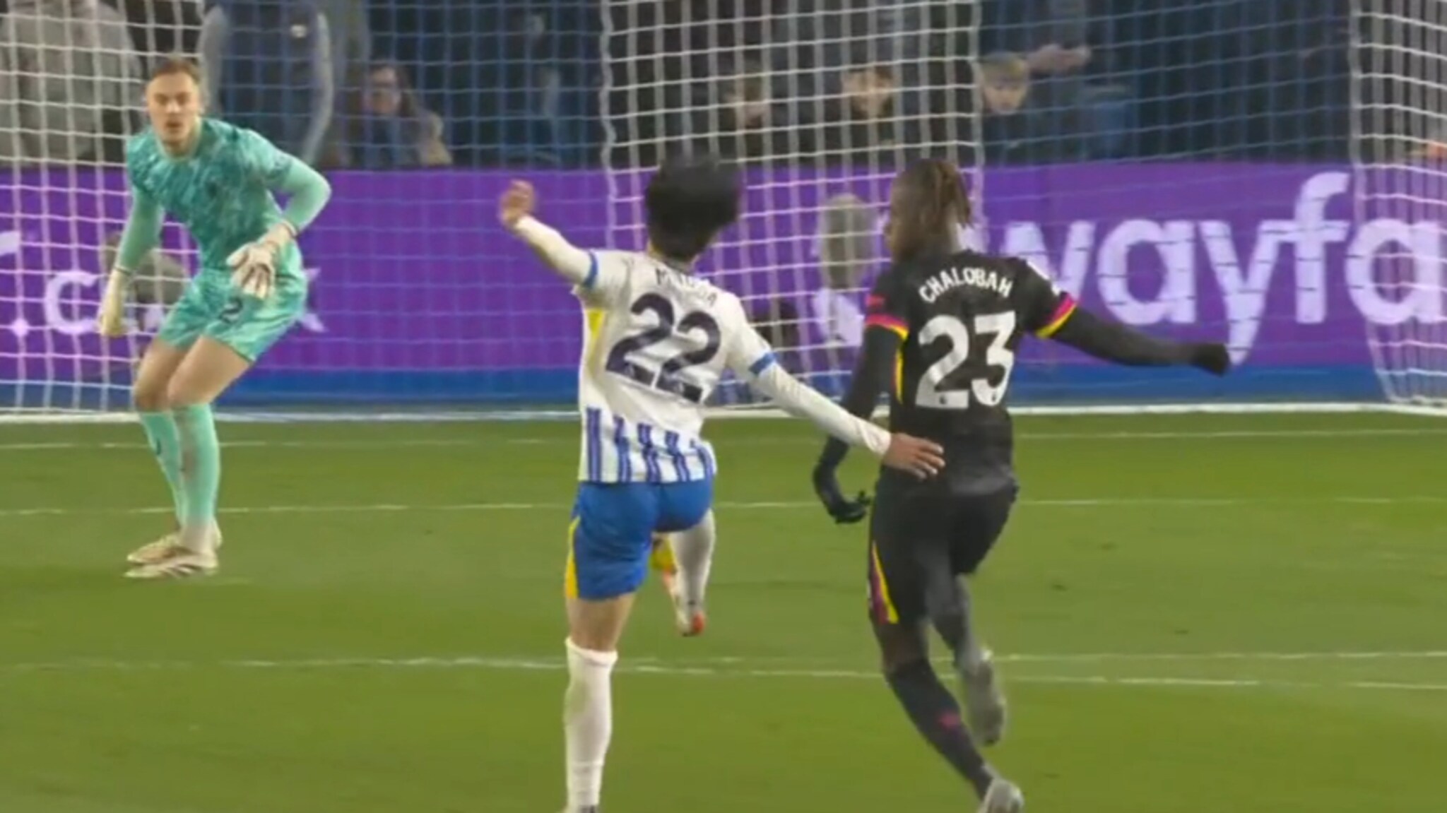 Brighton slår Chelsea 3-0 etter mål av Mitoma og Minteh