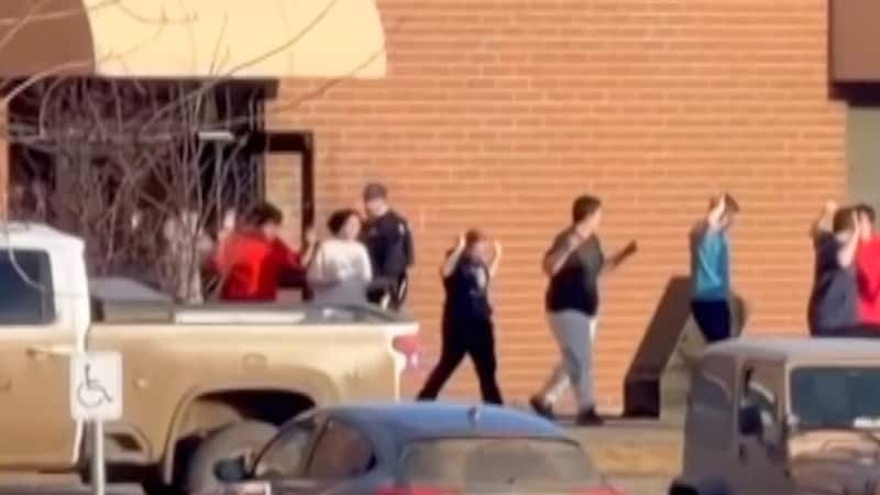 Dødeligste skoleskytingen på tiår: – Dypt tragisk