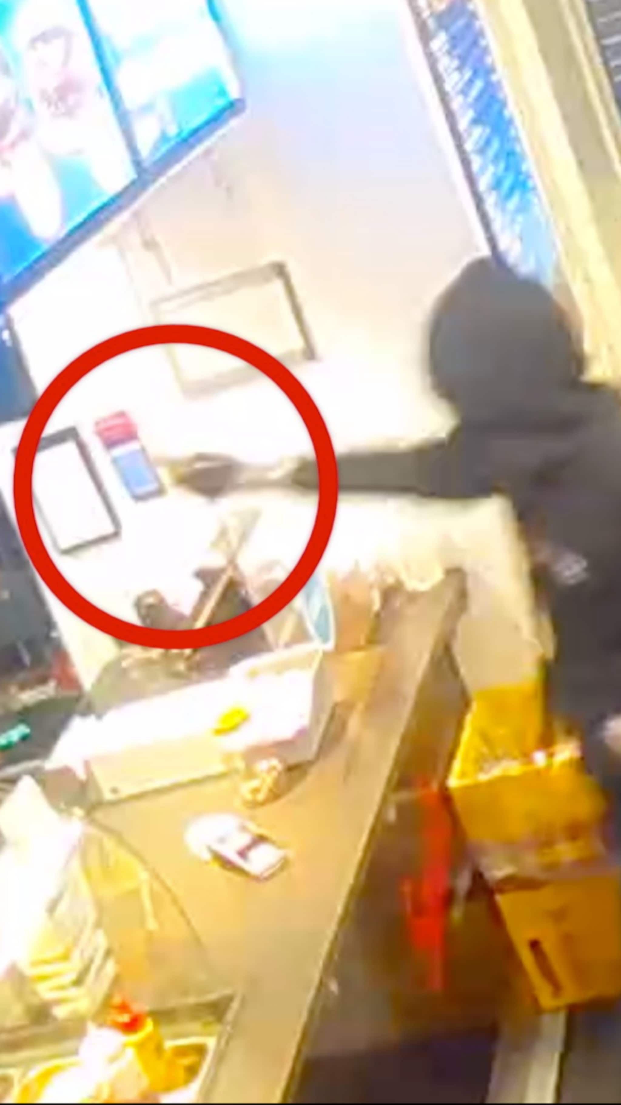 Rystende video: Avfyrer skudd på gatekjøkken i Oslo