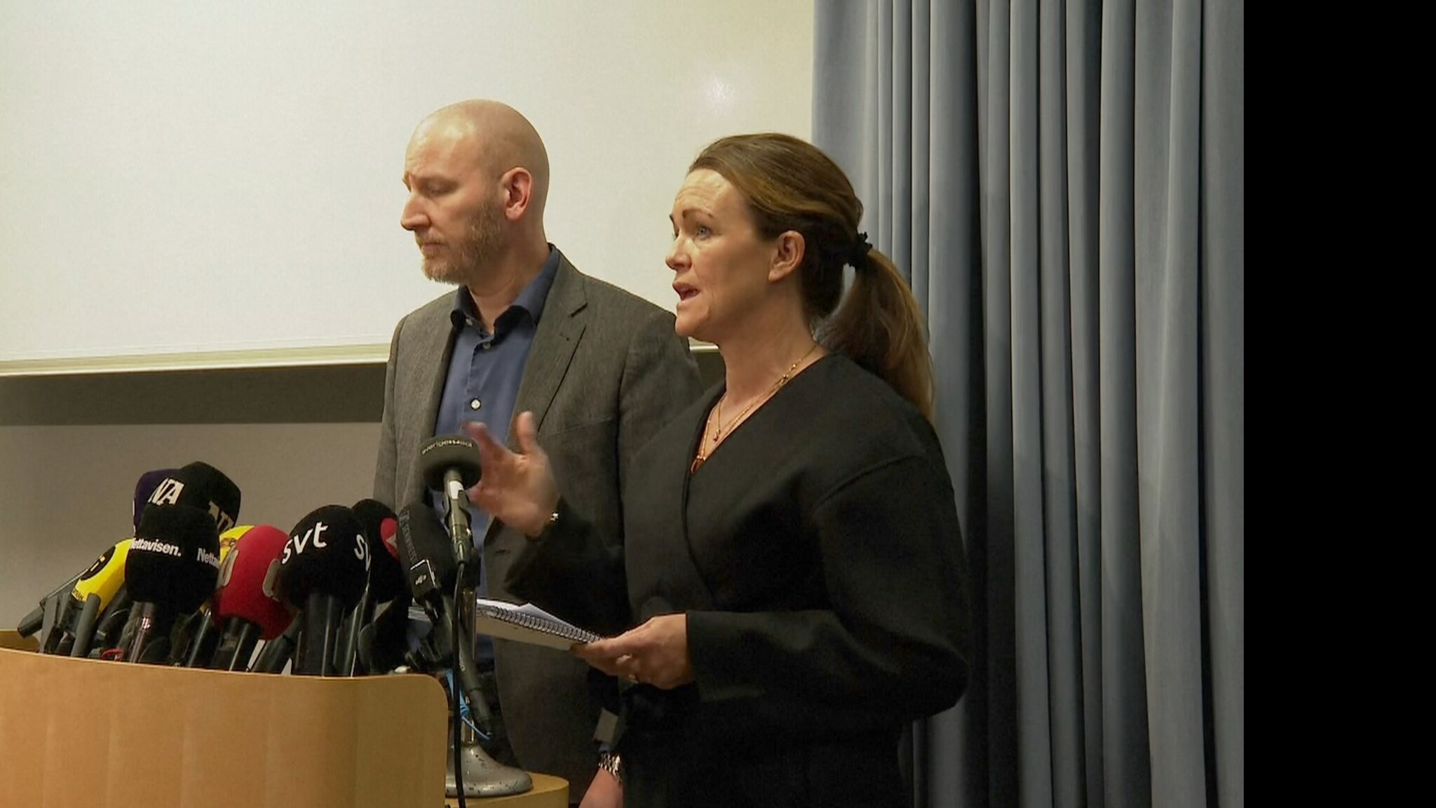 - Opplysninger kobler ham til skolen