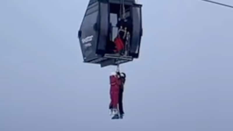 Evakuerer gondol i Trysil